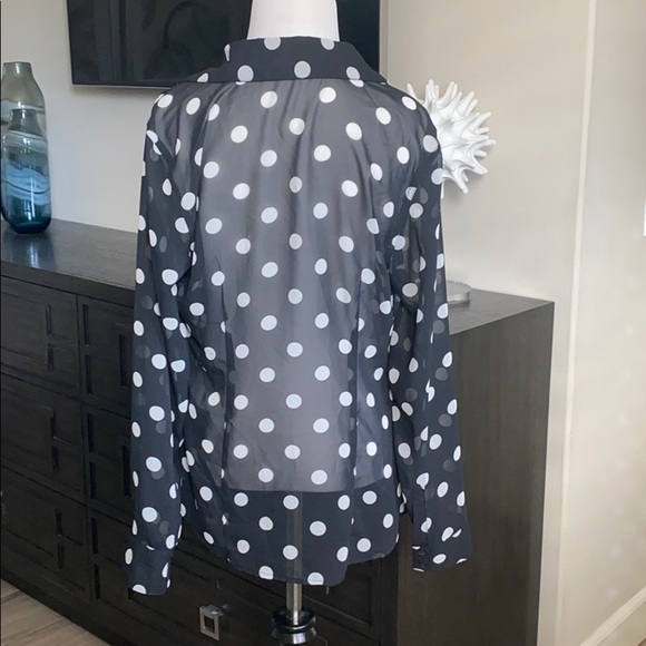 Guess Button Down Top, black with brown dots. - Picture 5 of 7